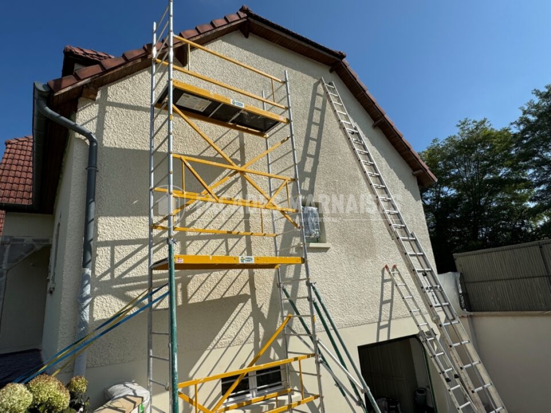 Peintre façades d'une maison à Cormontreuil, 51500, Marne